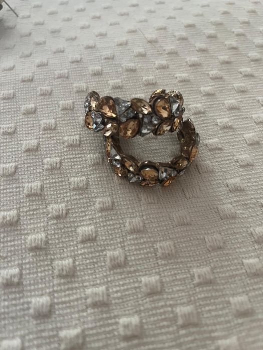 Várias peças em prata ou aço da melhor qualidade, como novas