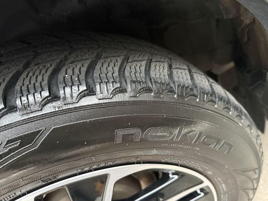 Комплект зимней резины Nokian 225.65 r17