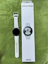 Galaxy Watch 4 часы