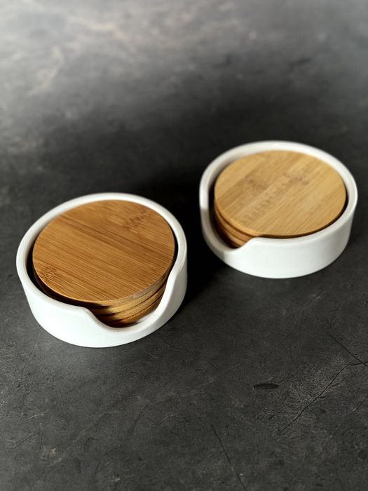 Podkładki pod szklanki ze stojakiem