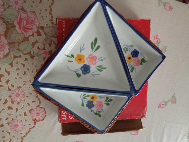 Набор тарелок треугольник