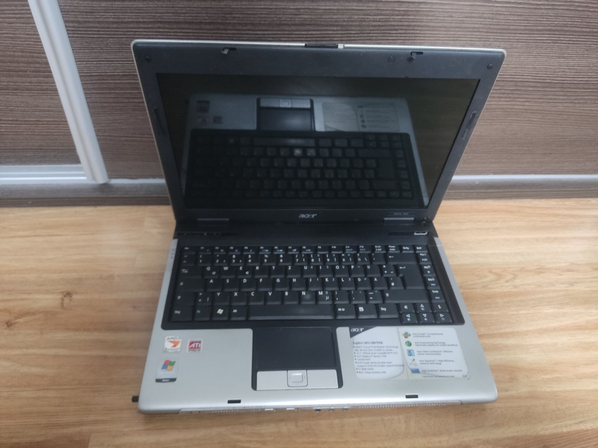 Laptop Acer  aspire 5051 AWXMi