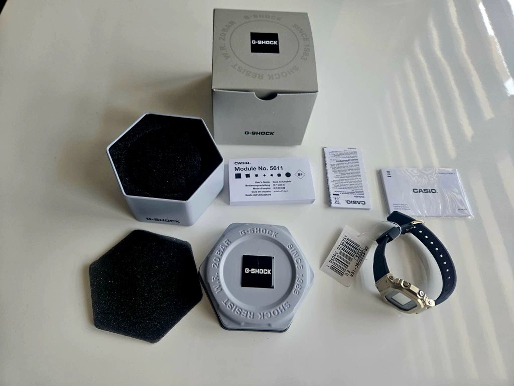 Sprzedam Casio G-Shock GM-S5600B

Nowy, gwarancja , pełny zestaw produ