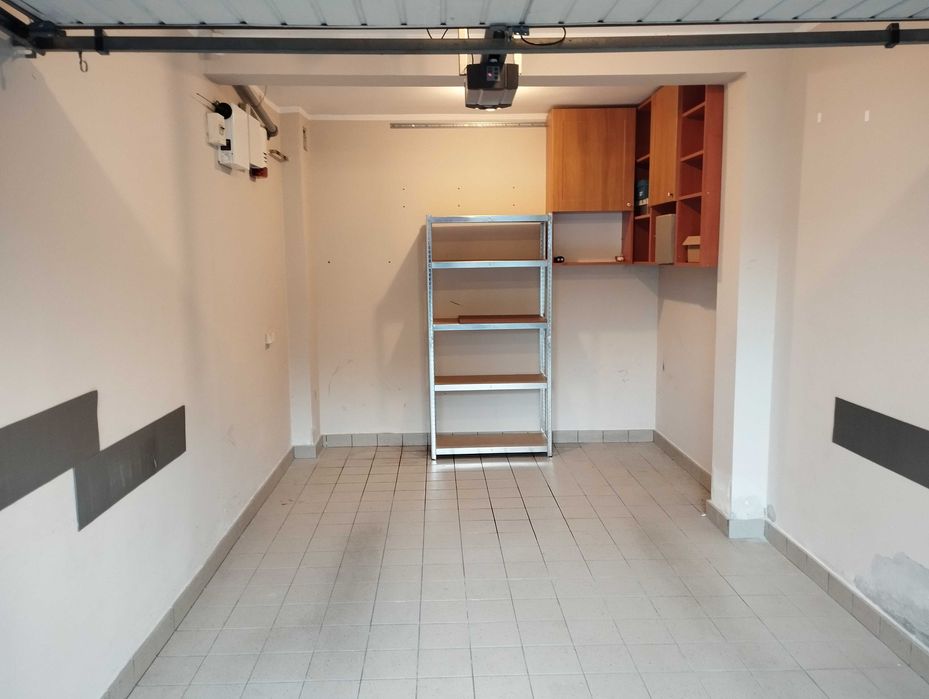 Garaż do wynajęcia ul Kleeberga 2
