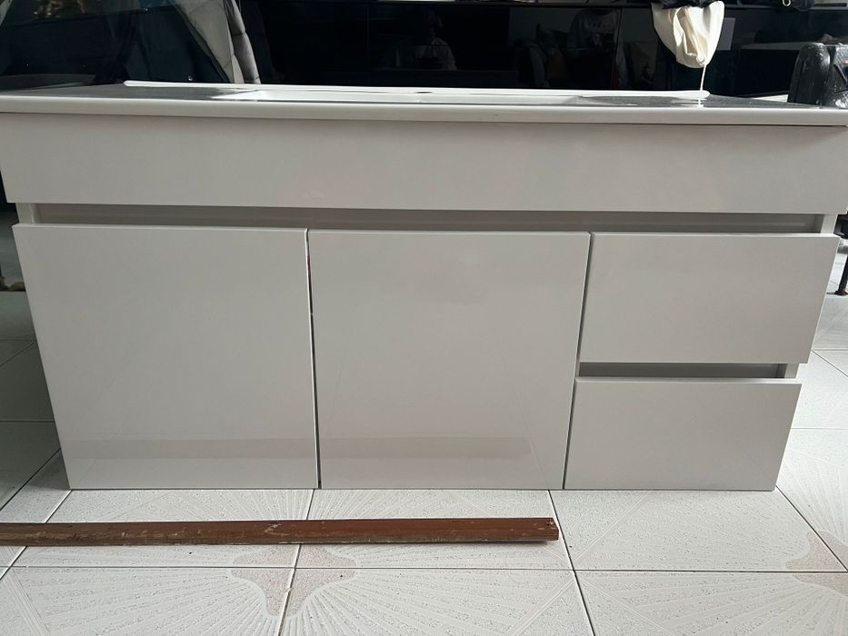 Móvel com Lavatório novo da Okgrey