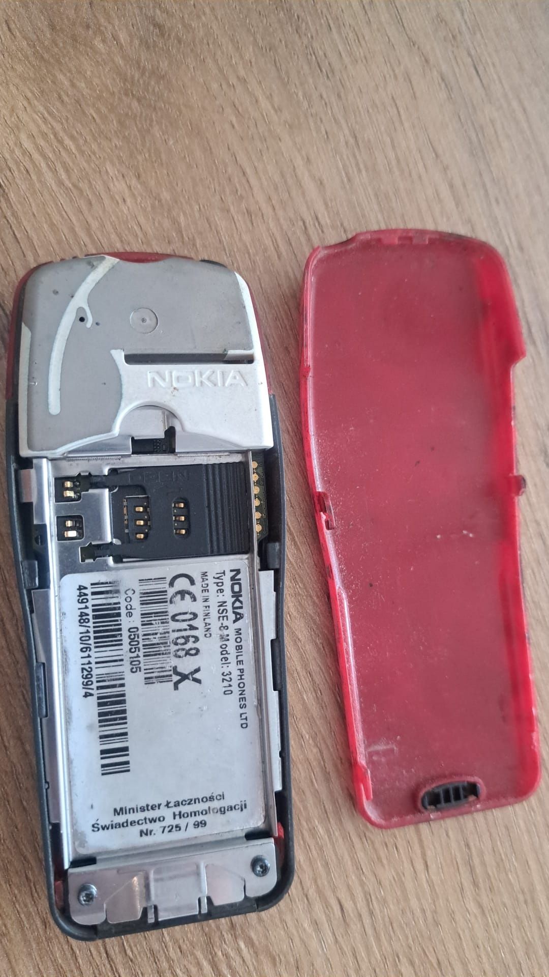 Kolekcja Nokia 3210 uszkodzona
