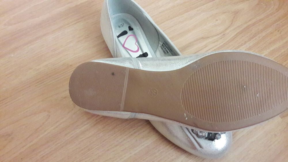 Продам новые нарядные балетки, размер 37