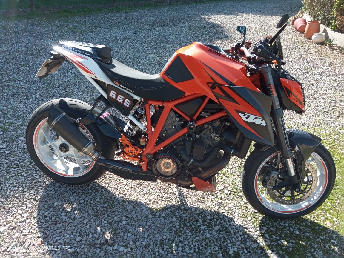 KTM Superduke 1290 R
