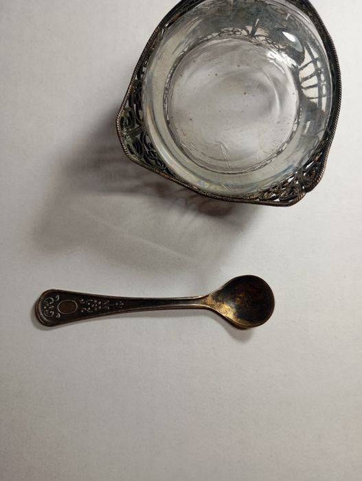 Мельхіорова сільничка