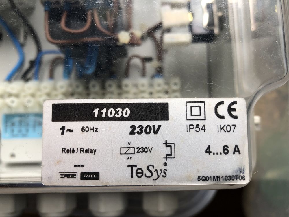 Quadro monofásico para bomba de água poço furo . Schneider - Wilo/Avel