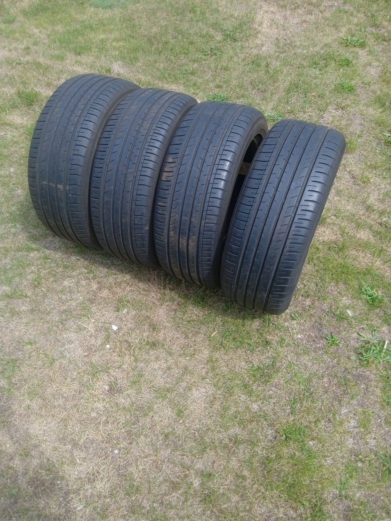 Yokohama Bluearth 225/50/R17 XL
