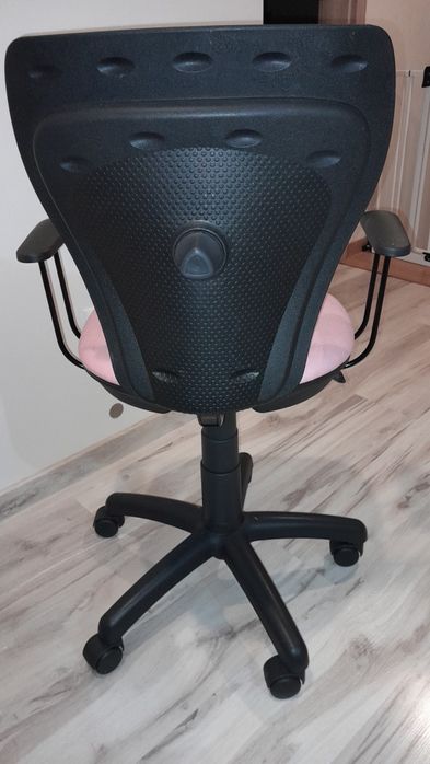 Fotel biurowy dla dziewczynki