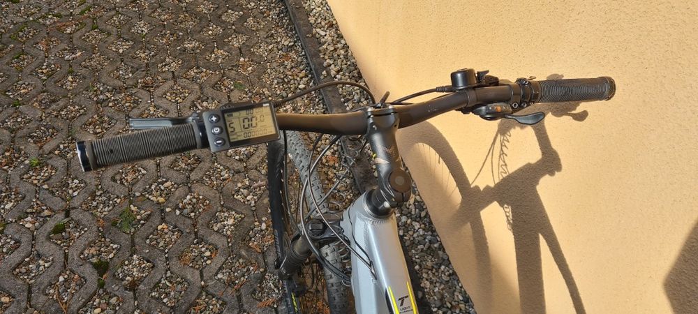 Sprzedam rower elektryczny firmy
Trelago 27,5" (E-bike)