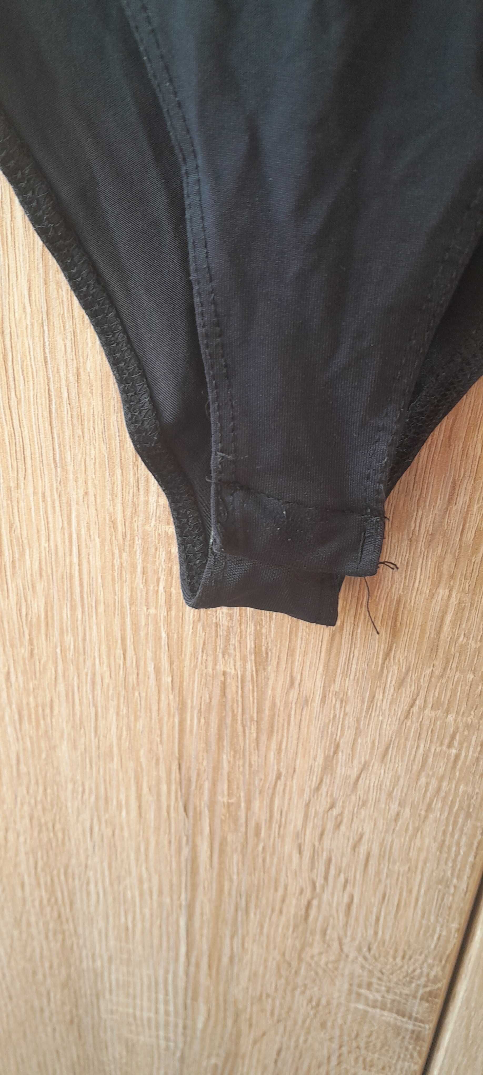 czarne body zatrzaski dekolt halter dopasowane
