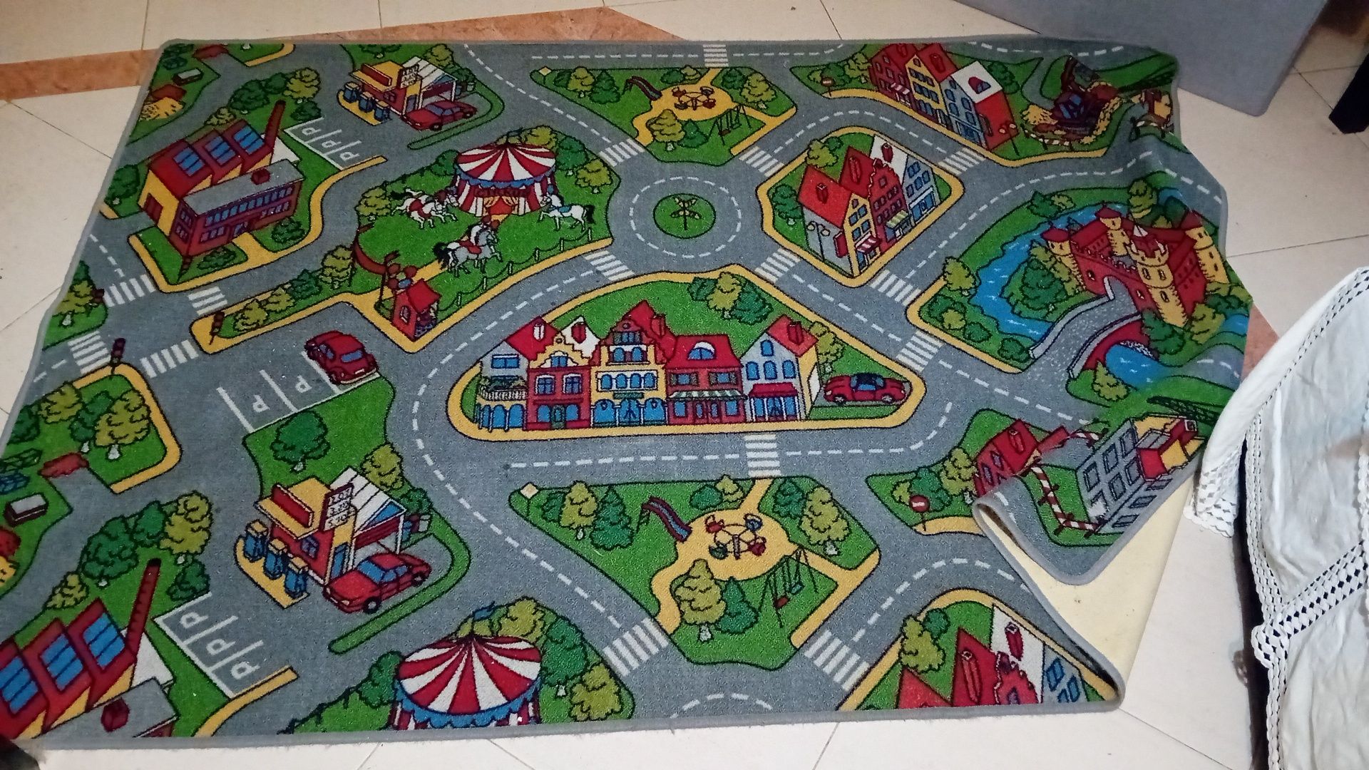Tapete de criança para carrinhos