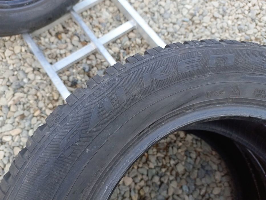 215.60.16 Goodyear 2+2