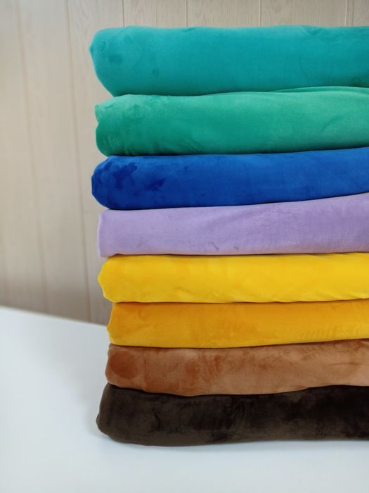 Сухий басейн для дітей із шикарного плюш-велюру з кульками та без.