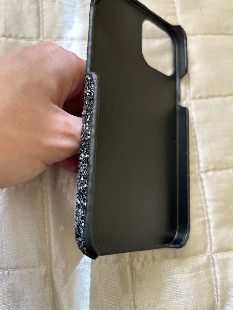 Etui na iPhone 12