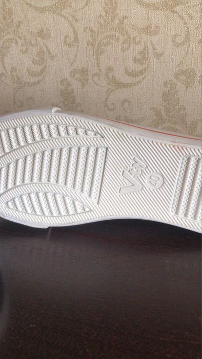 Кеды 40 размер.