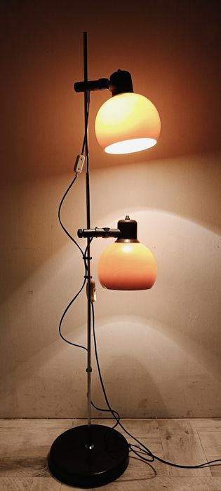 węgierska lampa podłogowa w stylu Mid-Century Modern PRL lata 70. XXw