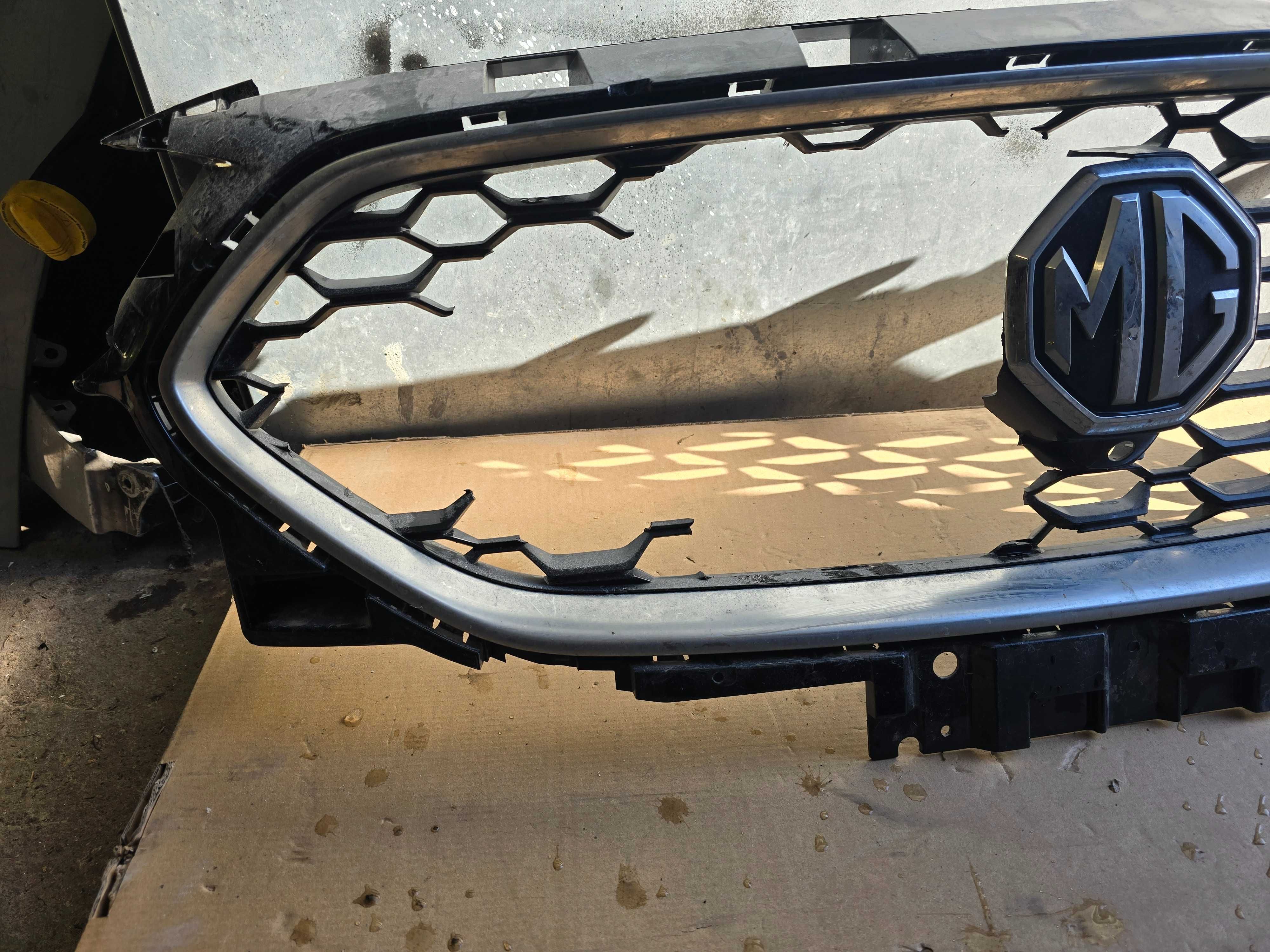 grill chrom MG ZS