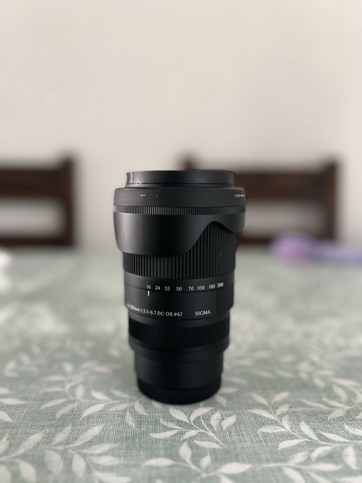 Lente sigma 16-300mm f3.5-6.7 DC OS compativel com sony E-mount, fujif