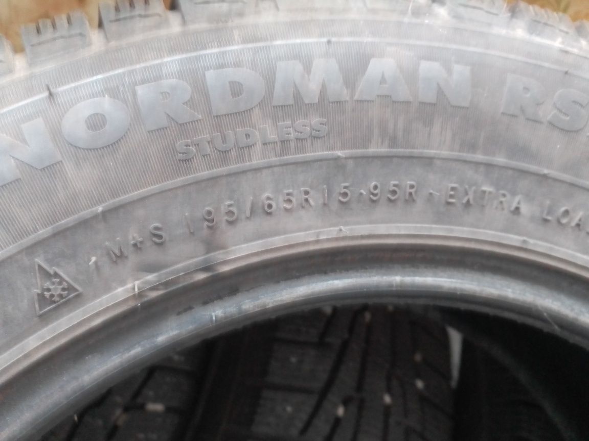 Зимова гума 195/65R15 nokian