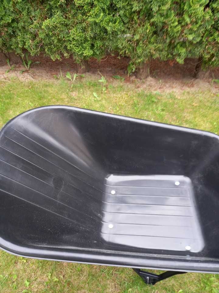 Taczka ogrodowa plastikowa , pojemność 90 l