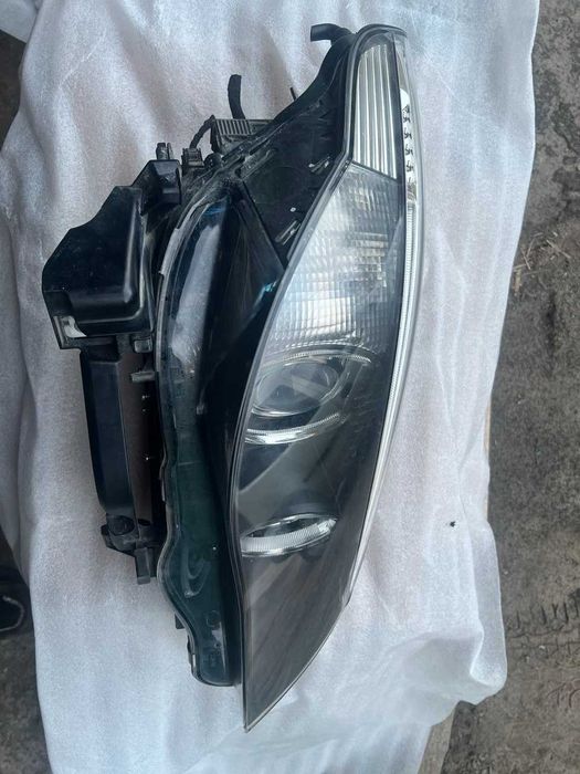 Фара на BMW E60 правая Б/У