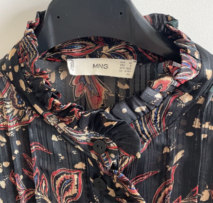 Vestido ou túnica colorida com fios brilhantes (Mango, tamanho XS)