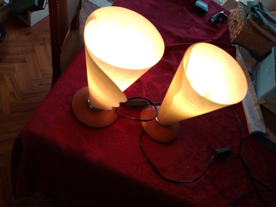 Enquanto não chega manha,ilumina-o!Candeiro A.Deco150E-AbJur10EDesde2E