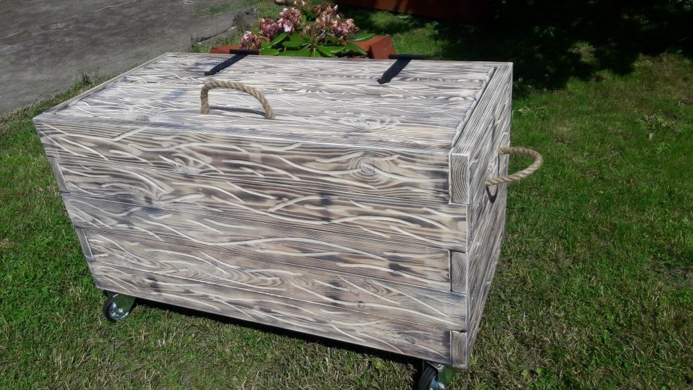 Skrzynia na kółkach 100×40×40 z 30mm desek.