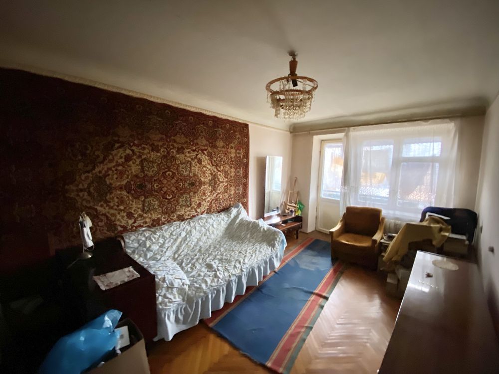 Продається 3 к. квартира. Вул. Коновальця. Матейки. Центр. Велмарт.