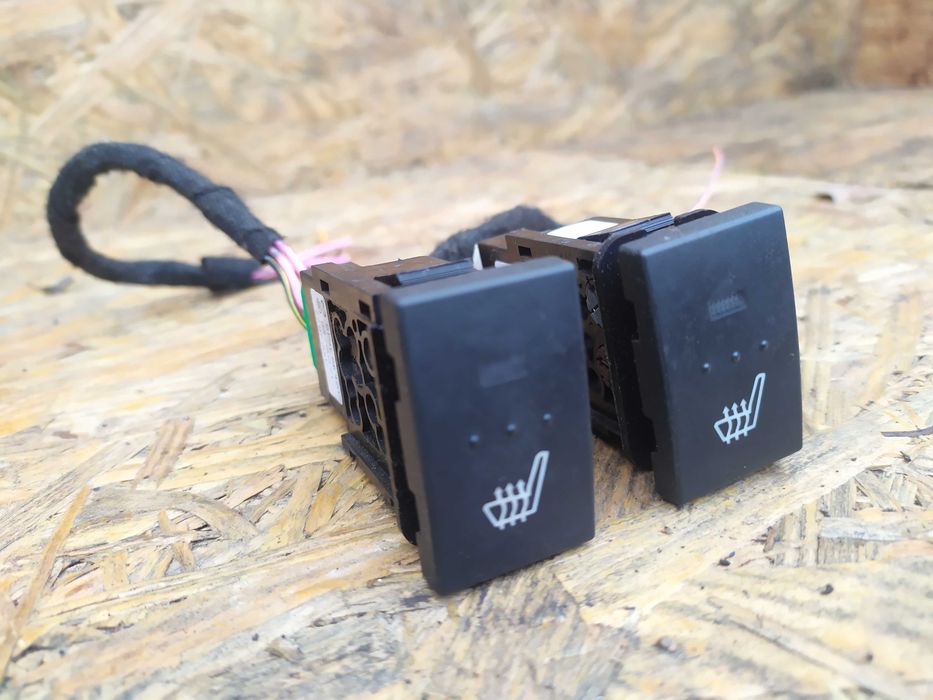 Кнопка підігріву сидінь  Мазда 3 Mazda 3 Bk 1.6 Z6 2003-2009