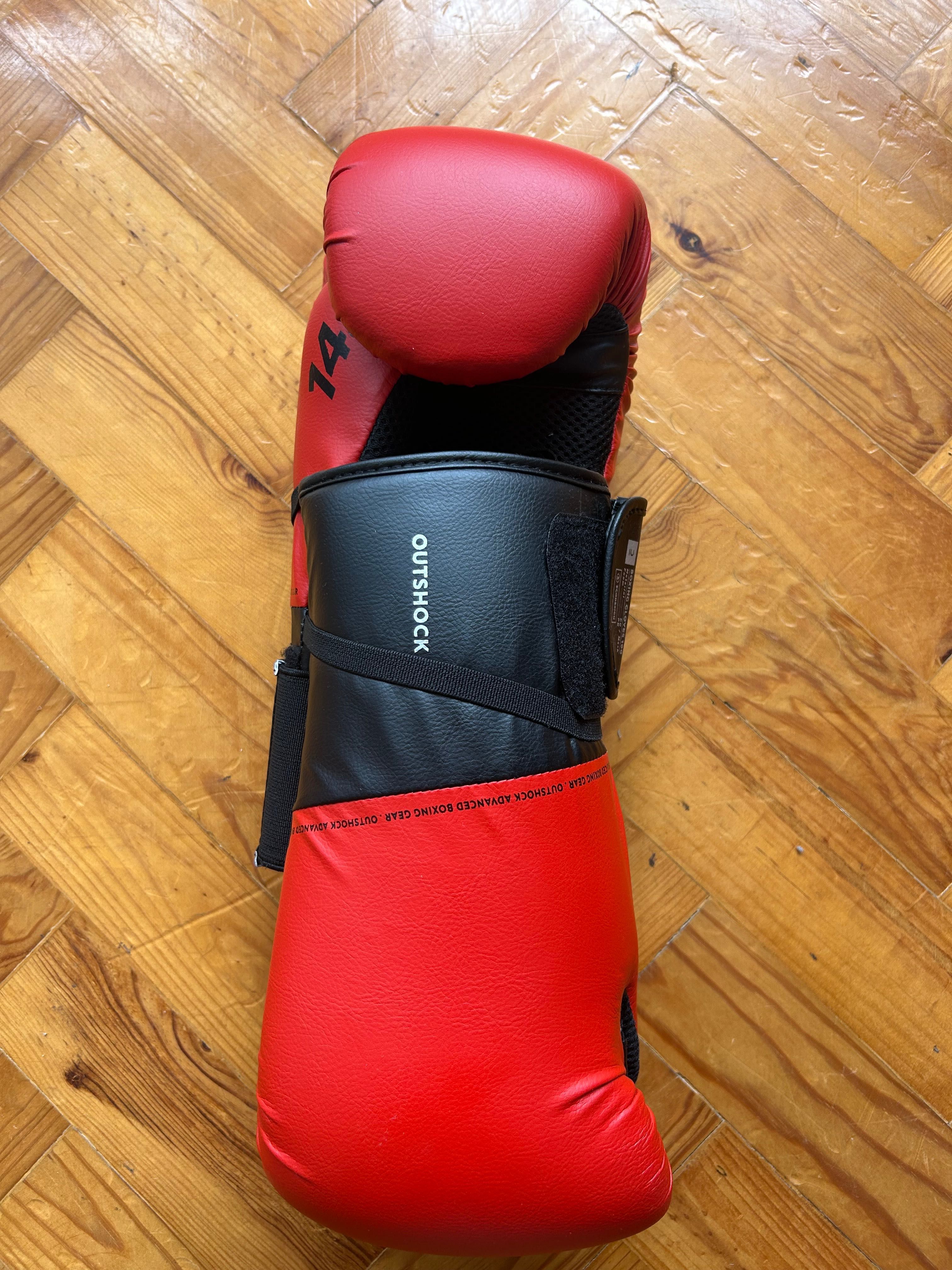 Decatlon 14 Oz boxing gloves, brand new