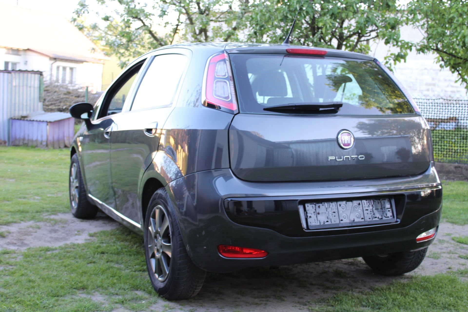 Fiat Punto Evo 1.2 klimatyzacja faktura alufelgi niski przebieg