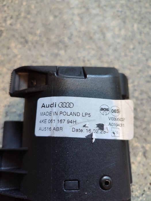 Шторка багажника Ауди Е Трон Audi E-Tron