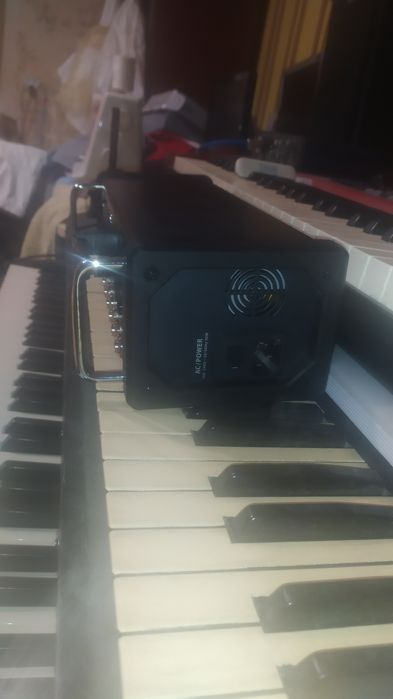 Цифровий пульт Behringer X Air 12, мікшер