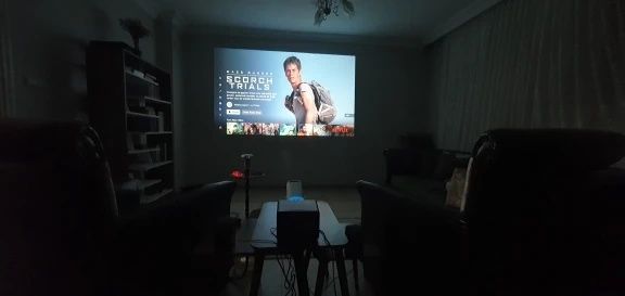 Projetor de video - com Android TV incorporado - Novo