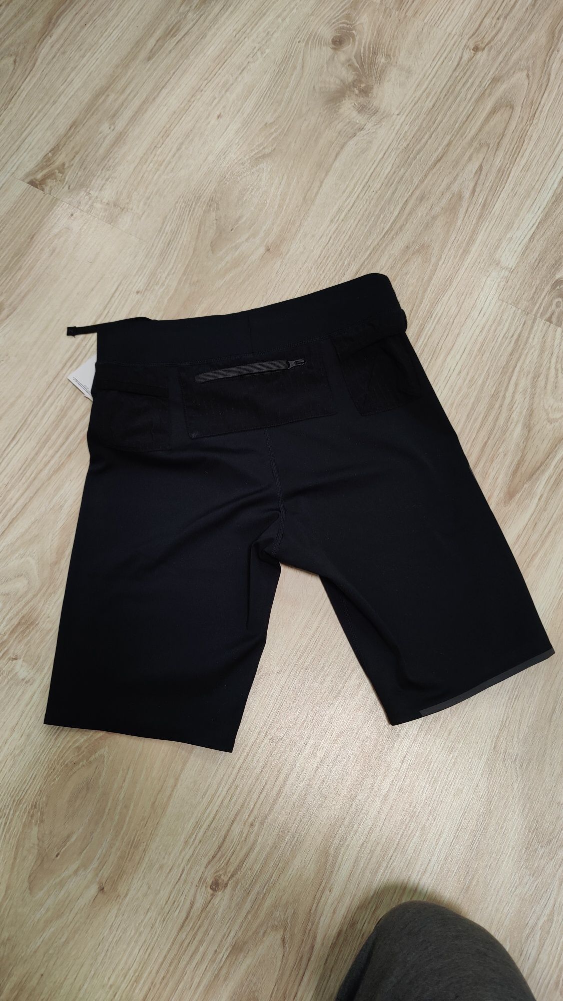 Legginsy krótkie 4F do biegania w terenie