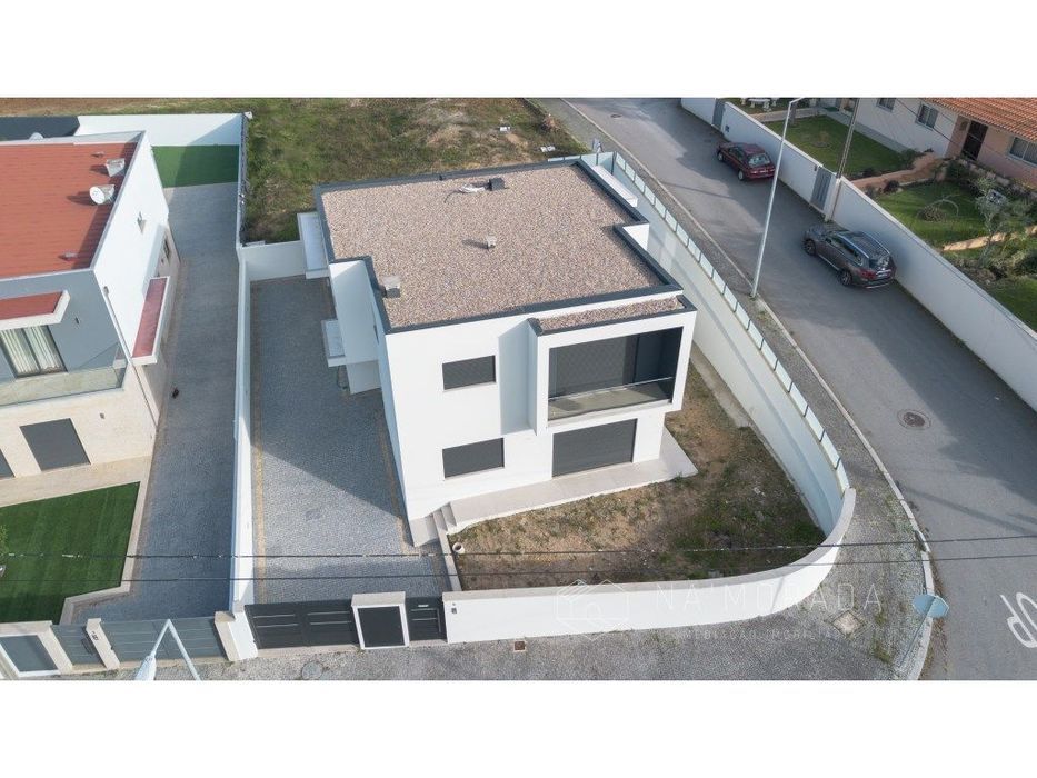 Moradia Isolada a 2 minutos do centro der Santa Maria da Feira em z...