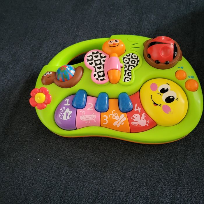 Zabawka grająca, pianino, gąsienica