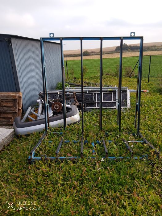 Stojak do transportu szyb okien