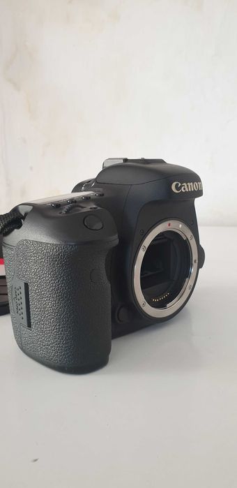 фотоапарат canon eos 7d mark 2.
