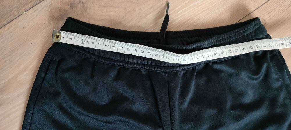 Spodnie chłopięce dresowe adidas 140/146