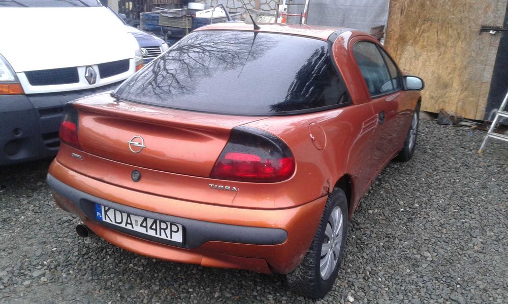 Opel Tigra A Lampa Prawa Lewa tył Tylna Europa Lampy Tylne Wkłady