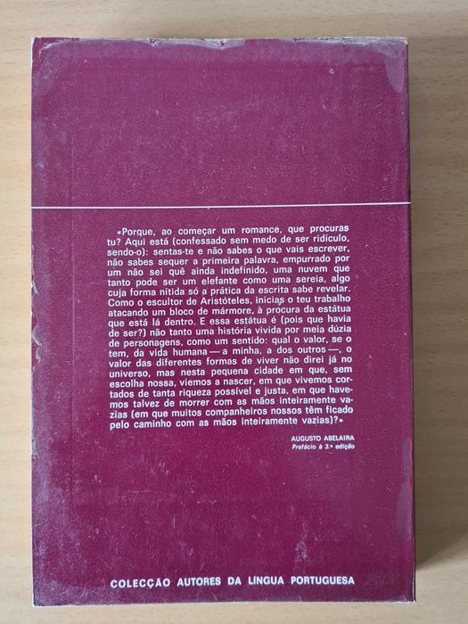 Livro "Os Desertores" de Augusto Abelaira