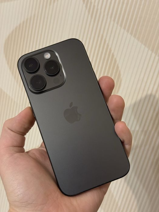 15 pro  128  black titanium