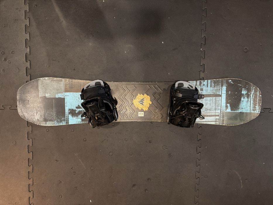 Snowboard Burton 140 cm + wiazania Flow