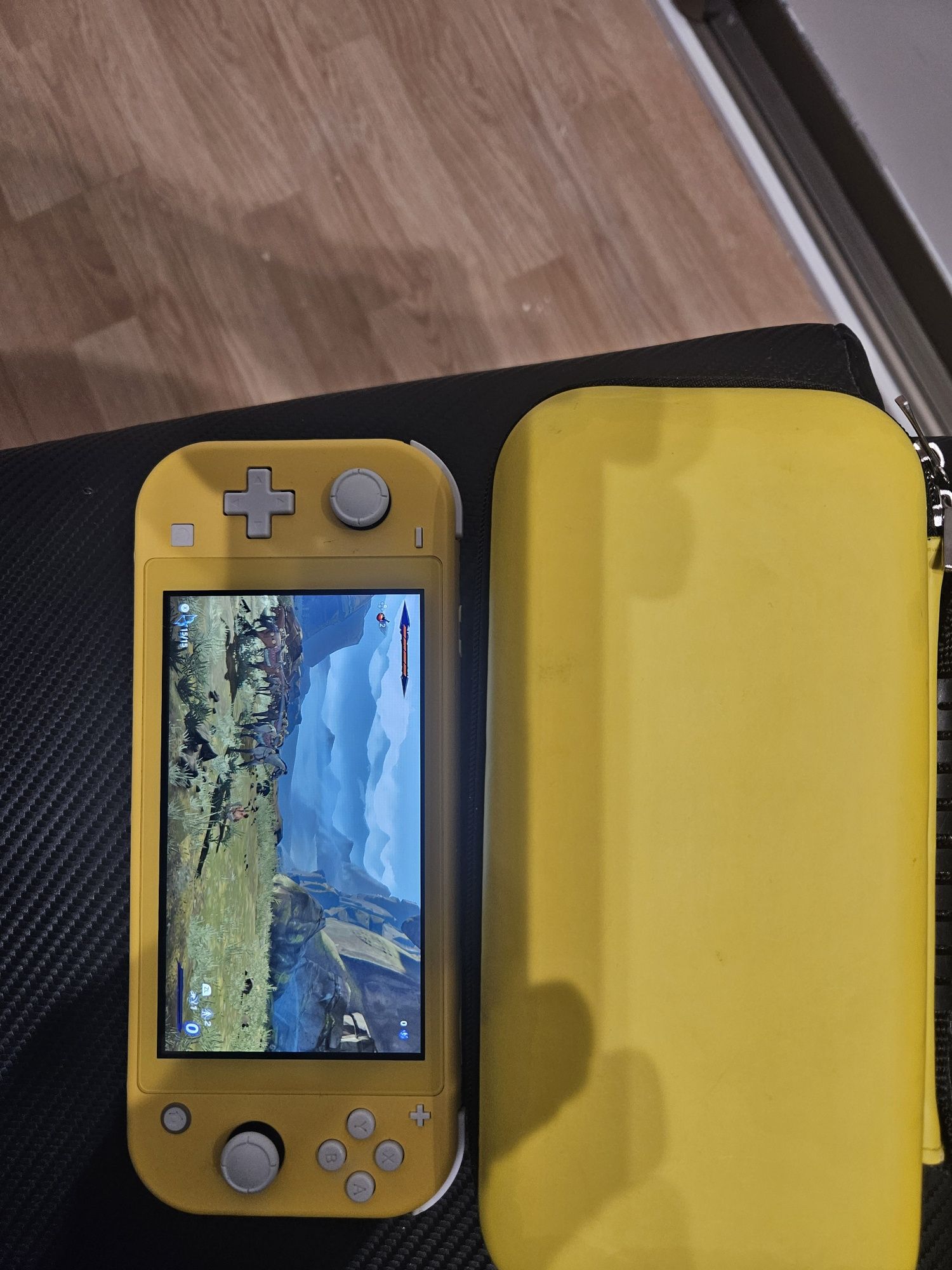 Używane Nintendo Switch Lite Yellow